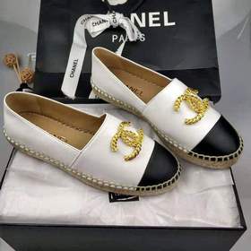 Новая модель обуви в стиле «рыбацкие ботинки» от CHANEL, представ