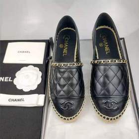 CHANEL Новая модель обуви в стиле «рыбацкие ботинки», представлен