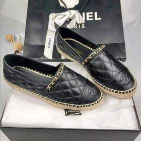 CHANEL Новая модель обуви в стиле «рыбацкие ботинки», представлен