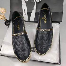 CHANEL Новая модель обуви в стиле «рыбацкие ботинки», представлен