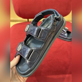 chane…l Пляжные сандалии Классические цвета + новые цвета весны-л