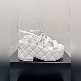 Chanel 23Ss Новая модель Chanel Ромбовидная платформа, толстая по