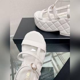 Chanel 23Ss Новая модель Chanel Ромбовидная платформа, толстая по