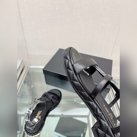 Chanel 23Ss Новая модель Chanel Ромбовидная платформа, толстый ка