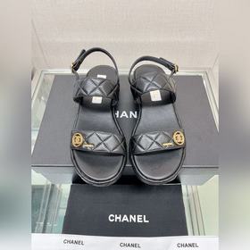 Chanel 23Ss Новая модель Chanel Ромбовидные сандалии на толстом к