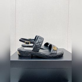 Chanel 23Ss Новая модель Chanel Ромбовидные сандалии на толстом к