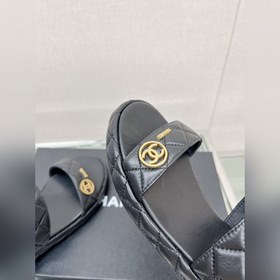 Chanel 23Ss Новая модель Chanel Ромбовидные сандалии на толстом к