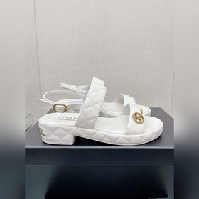 Chanel 23Ss Новая модель Chanel Ромбовидные сандалии на толстом к
