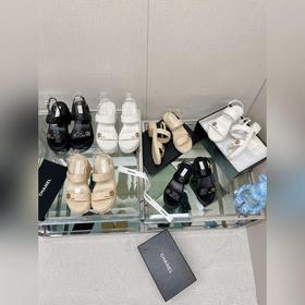 Chanel 23Ss Новая модель Chanel Ромбовидные сандалии на толстом к