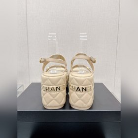 Chanel 23Ss Новая модель Chanel Ромбовидные сандалии на толстой п