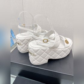 Chanel 23Ss Новая модель Chanel Ромбовидные сандалии на толстой п