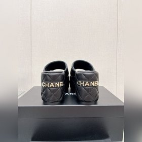 Chanel 23Ss Новая модель Chanel Ромбовидные тапочки на толстой по