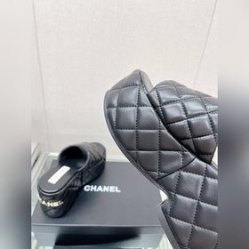 Chanel 23Ss Новая модель Chanel Ромбовидные тапочки на толстой по