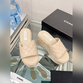Chanel 23Ss Новая модель Chanel Ромбовидные тапочки на толстой по
