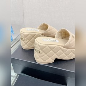 Chanel 23Ss Новая модель Chanel Ромбовидные тапочки на толстой по