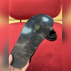 chane…l Пляжные сандалии Классические цвета + новые цвета весны-л
