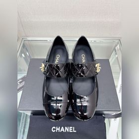 Chanel 23Ss Новая модель Chanel Мари-Джен с широким ремешком и то