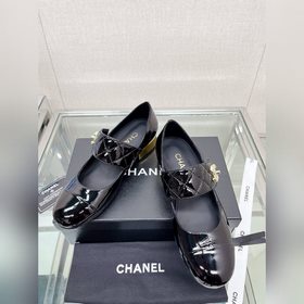 Chanel 23Ss Новая модель Chanel Мари-Джен с широким ремешком и то