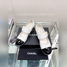 Chanel 23Ss Новая модель Chanel Мари-Джен с широким ремешком и то