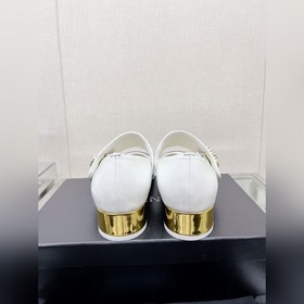 Chanel 23Ss Новая модель Chanel Мари-Джен с широким ремешком и то