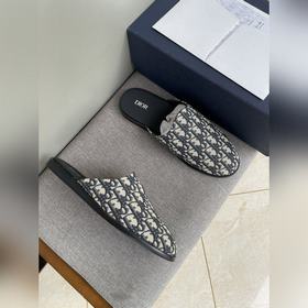 Новая летняя коллекция DIOR мужские тапочки. Оригинальная резинов