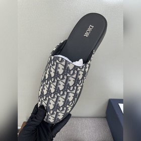 Новая летняя коллекция DIOR мужские тапочки. Оригинальная резинов