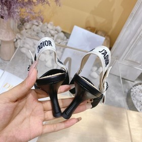 Тканый дизайн из классической весенне-летней коллекции Dior... 【Т