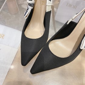 Тканый дизайн из классической весенне-летней коллекции Dior... 【Т