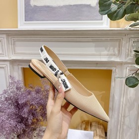 Тканый дизайн из классической весенне-летней коллекции Dior... 【Т