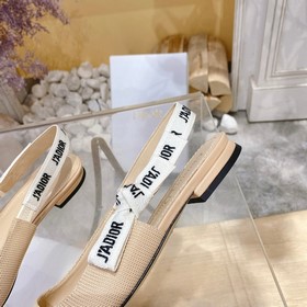 Тканый дизайн из классической весенне-летней коллекции Dior... 【Т