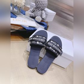 Новая серия сандалий с липучкой от D в новых цветах! Идеальная ко