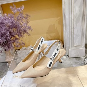 Тканый дизайн из классической весенне-летней коллекции Dior... 【Т