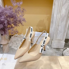 Тканый дизайн из классической весенне-летней коллекции Dior... 【Т