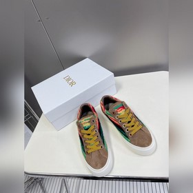 Новая модель кроссовок Dior для ранней весны, очень популярная ср