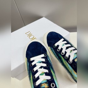 Новая модель кроссовок Dior для ранней весны, очень популярная ср