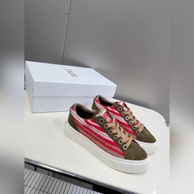 Новая модель кроссовок Dior для ранней весны, очень популярная ср