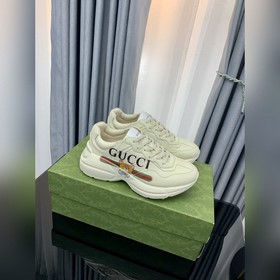 Пара обуви Gucci в стиле «папа» из состаренной кожи с угловатыми