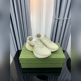 Пара обуви Gucci в стиле «папа» из состаренной кожи с угловатыми 