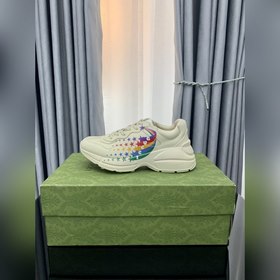 Пара обуви Gucci в стиле «папа» из состаренной кожи с угловатыми 