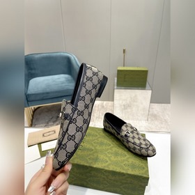 Gucci, классические лоферы в новом цвете Материал： импортная двух