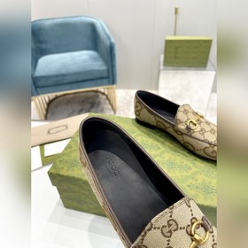 Gucci, классические лоферы в новом цвете Материал： импортная двух