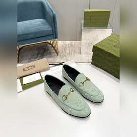 Gucci, классические лоферы в новом цвете Материал： импортная двух