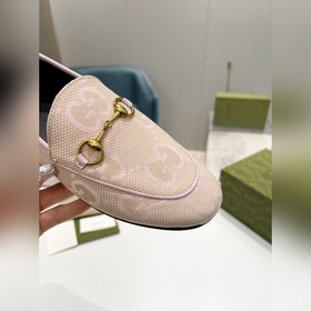 Gucci, классические лоферы в новом цвете Материал： импортная двух