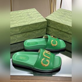 Новинка лета 2023 года от Gucci — высококачественные тапочки с ло