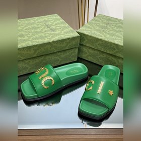 Новинка лета 2023 года от Gucci — высококачественные тапочки с ло