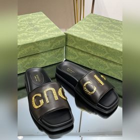 Новинка лета 2023 года от Gucci — высококачественные тапочки с ло