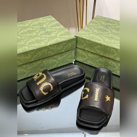 Новинка лета 2023 года от Gucci — высококачественные тапочки с ло