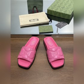 Новинка лета 2023 года от Gucci — высококачественные тапочки с 5D