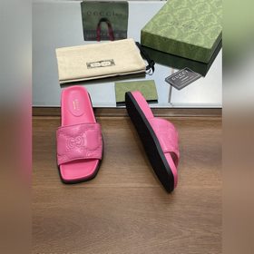 Новинка лета 2023 года от Gucci — высококачественные тапочки с 5D