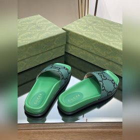 Новинка лета 2023 года от Gucci — высококачественные тапочки с 5D